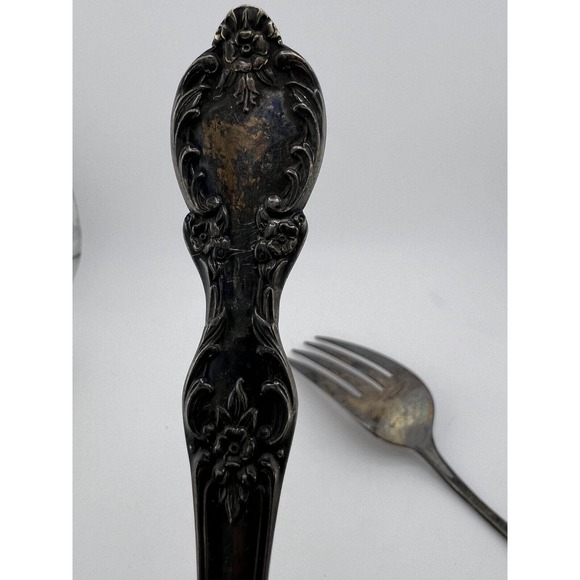 Vintage WM Rogers MFG Co. Extra Plate Silverplated Fork & Spoon - Lot of 2 - Picture 4 of 8